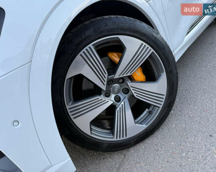 Ауді E-Tron 2020 у Львові на Automoto.ua Білий Ауді E-Tron, об'ємом двигуна 0 л та пробігом 156 тис. км за 29500 $, фото 27 на Automoto.ua