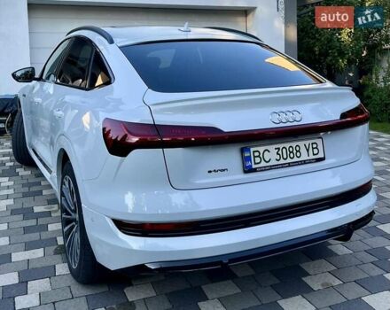 Ауді E-Tron 2020 у Львові на Automoto.ua Білий Ауді E-Tron, об'ємом двигуна 0 л та пробігом 59 тис. км за 39900 $, фото 4 на Automoto.ua