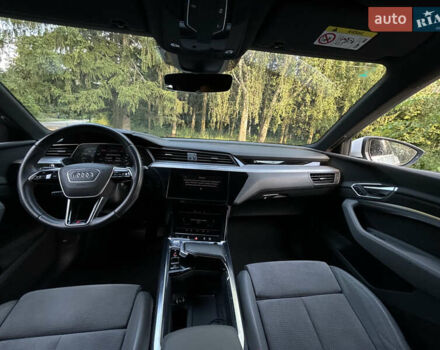 Білий Ауді E-Tron, об'ємом двигуна 0 л та пробігом 111 тис. км за 30900 $, фото 30 на Automoto.ua