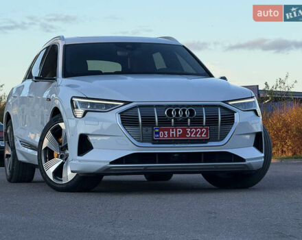 Ауді E-Tron 2020 у Львові на Automoto.ua Білий Ауді E-Tron, об'ємом двигуна 0 л та пробігом 156 тис. км за 29500 $, фото 4 на Automoto.ua