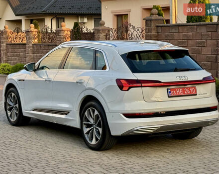 Белый Ауди E-Tron, объемом двигателя 0 л и пробегом 198 тыс. км за 27800 $, фото 17 на Automoto.ua