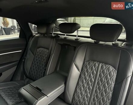 Белый Ауди E-Tron, объемом двигателя 0 л и пробегом 100 тыс. км за 36500 $, фото 22 на Automoto.ua