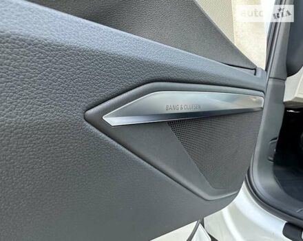 Білий Ауді E-Tron, об'ємом двигуна 0 л та пробігом 32 тис. км за 40555 $, фото 43 на Automoto.ua