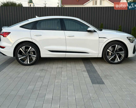 Білий Ауді E-Tron, об'ємом двигуна 0 л та пробігом 59 тис. км за 29900 $, фото 14 на Automoto.ua