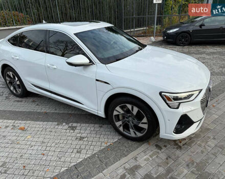 Белый Ауди E-Tron, объемом двигателя 0 л и пробегом 104 тыс. км за 33200 $, фото 10 на Automoto.ua