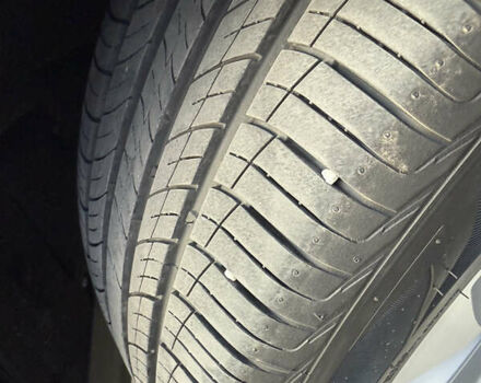 Белый Ауди E-Tron, объемом двигателя 0 л и пробегом 198 тыс. км за 27800 $, фото 102 на Automoto.ua