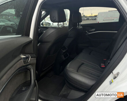 Білий Ауді E-Tron, об'ємом двигуна 95 л та пробігом 32 тис. км за 39990 $, фото 26 на Automoto.ua
