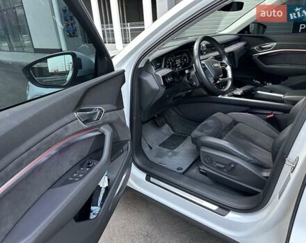 Білий Ауді E-Tron, об'ємом двигуна 0 л та пробігом 41 тис. км за 37500 $, фото 17 на Automoto.ua