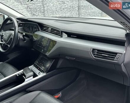 Белый Ауди E-Tron, объемом двигателя 0 л и пробегом 145 тыс. км за 22800 $, фото 72 на Automoto.ua