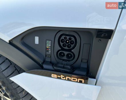 Белый Ауди E-Tron, объемом двигателя 0 л и пробегом 181 тыс. км за 21785 $, фото 60 на Automoto.ua