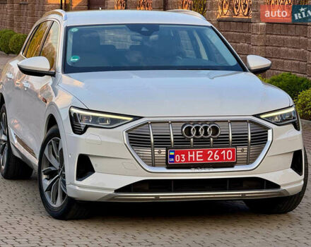 Белый Ауди E-Tron, объемом двигателя 0 л и пробегом 198 тыс. км за 27400 $, фото 14 на Automoto.ua