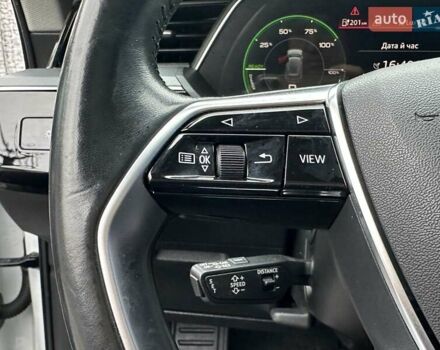 Белый Ауди E-Tron, объемом двигателя 0 л и пробегом 145 тыс. км за 22800 $, фото 57 на Automoto.ua
