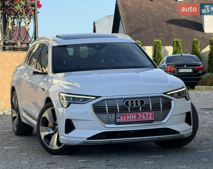 Ауди E-Tron 2020 в Дрогобыче на Automoto.ua Белый Ауди E-Tron, объемом двигателя 0 л и пробегом 156 тыс. км за 29900 $, фото 1 на Automoto.ua