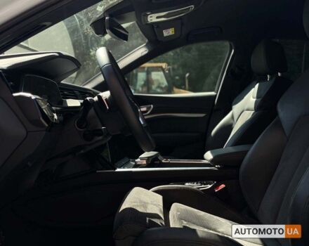 Белый Ауди E-Tron, объемом двигателя 71 л и пробегом 30 тыс. км за 46800 $, фото 8 на Automoto.ua