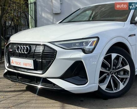 Белый Ауди E-Tron, объемом двигателя 0 л и пробегом 16 тыс. км за 46990 $, фото 6 на Automoto.ua