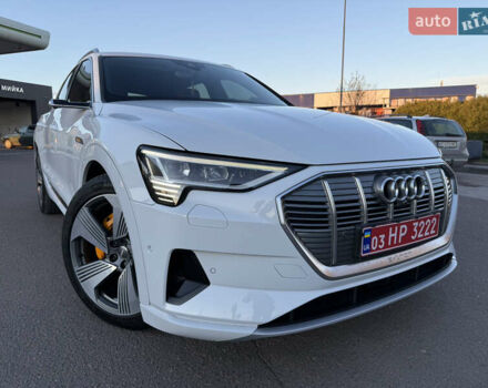Ауді E-Tron 2020 у Львові на Automoto.ua Білий Ауді E-Tron, об'ємом двигуна 0 л та пробігом 156 тис. км за 29500 $, фото 6 на Automoto.ua