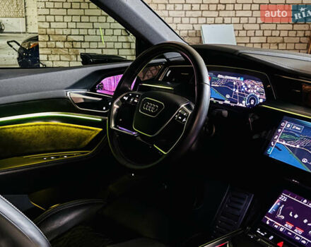 Белый Ауди E-Tron, объемом двигателя 0 л и пробегом 53 тыс. км за 41000 $, фото 12 на Automoto.ua