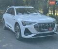 Білий Ауді E-Tron, об'ємом двигуна 0 л та пробігом 93 тис. км за 31440 $, фото 2 на Automoto.ua