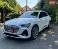 Білий Ауді E-Tron, об'ємом двигуна 0 л та пробігом 93 тис. км за 31440 $, фото 1 на Automoto.ua