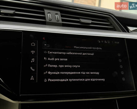 Ауди E-Tron 2020 в Тернополе на Automoto.ua Белый Ауди E-Tron, объемом двигателя 0 л и пробегом 98 тыс. км за 29999 $, фото 89 на Automoto.ua