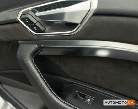 Білий Ауді E-Tron, об'ємом двигуна 95 л та пробігом 32 тис. км за 39990 $, фото 25 на Automoto.ua
