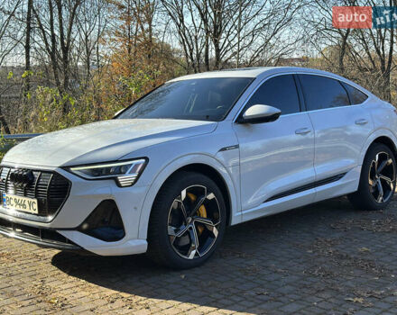 Білий Ауді E-Tron, об'ємом двигуна 0 л та пробігом 69 тис. км за 37000 $, фото 1 на Automoto.ua