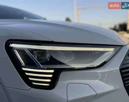 Белый Ауди E-Tron, объемом двигателя 0 л и пробегом 56 тыс. км за 45500 $, фото 9 на Automoto.ua