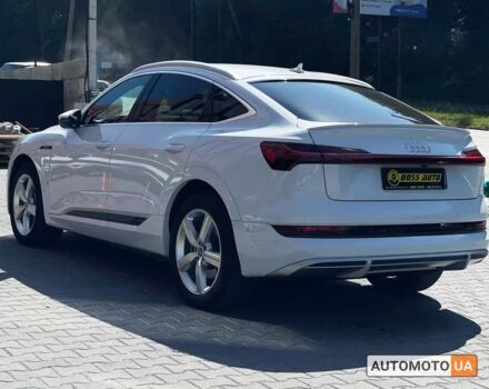 Белый Ауди E-Tron, объемом двигателя 71 л и пробегом 30 тыс. км за 46800 $, фото 4 на Automoto.ua