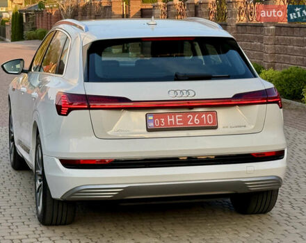 Белый Ауди E-Tron, объемом двигателя 0 л и пробегом 198 тыс. км за 27800 $, фото 19 на Automoto.ua