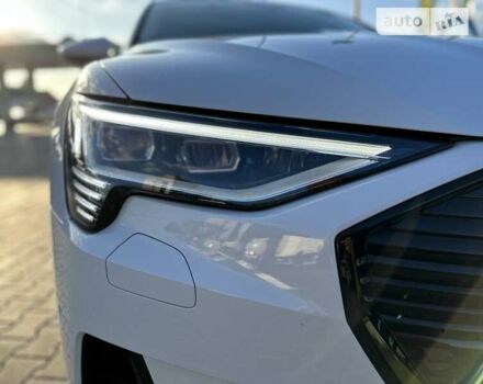 Білий Ауді E-Tron, об'ємом двигуна 0 л та пробігом 32 тис. км за 40555 $, фото 6 на Automoto.ua