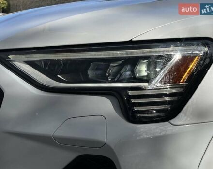 Белый Ауди E-Tron, объемом двигателя 0 л и пробегом 16 тыс. км за 46990 $, фото 30 на Automoto.ua