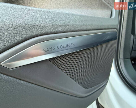 Белый Ауди E-Tron, объемом двигателя 0 л и пробегом 198 тыс. км за 27400 $, фото 85 на Automoto.ua