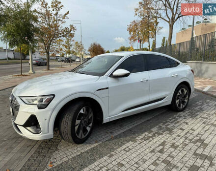 Белый Ауди E-Tron, объемом двигателя 0 л и пробегом 104 тыс. км за 33200 $, фото 6 на Automoto.ua
