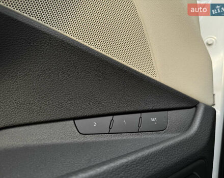 Ауди E-Tron 2020 в Тернополе на Automoto.ua Белый Ауди E-Tron, объемом двигателя 0 л и пробегом 98 тыс. км за 29999 $, фото 64 на Automoto.ua