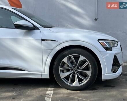 Белый Ауди E-Tron, объемом двигателя 0 л и пробегом 16 тыс. км за 46990 $, фото 14 на Automoto.ua