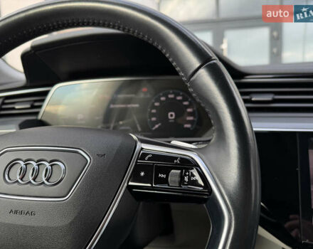 Білий Ауді E-Tron, об'ємом двигуна 0 л та пробігом 98 тис. км за 29700 $, фото 94 на Automoto.ua