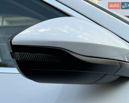 Белый Ауди E-Tron, объемом двигателя 0 л и пробегом 198 тыс. км за 27800 $, фото 73 на Automoto.ua