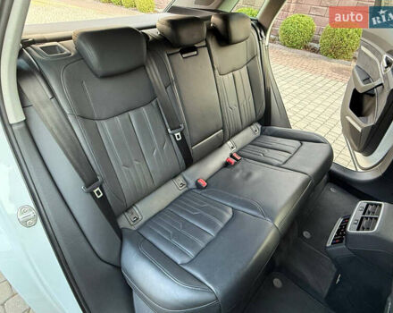 Білий Ауді E-Tron, об'ємом двигуна 0 л та пробігом 198 тис. км за 27400 $, фото 51 на Automoto.ua