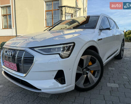 Ауди E-Tron 2020 в Дрогобыче на Automoto.ua Белый Ауди E-Tron, объемом двигателя 0 л и пробегом 156 тыс. км за 29900 $, фото 19 на Automoto.ua