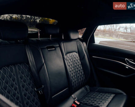 Белый Ауди E-Tron, объемом двигателя 0 л и пробегом 53 тыс. км за 41000 $, фото 7 на Automoto.ua