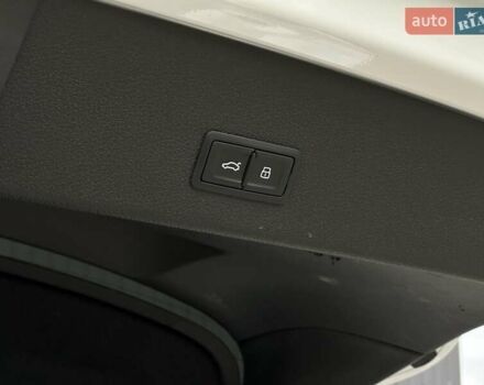 Белый Ауди E-Tron, объемом двигателя 0 л и пробегом 100 тыс. км за 36500 $, фото 19 на Automoto.ua