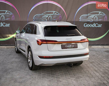 Білий Ауді E-Tron, об'ємом двигуна 0 л та пробігом 120 тис. км за 28500 $, фото 28 на Automoto.ua