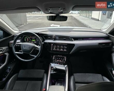 Білий Ауді E-Tron, об'ємом двигуна 0 л та пробігом 41 тис. км за 37500 $, фото 18 на Automoto.ua