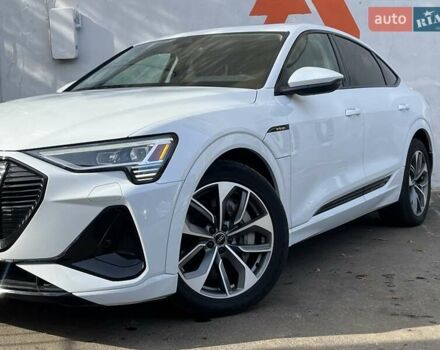 Белый Ауди E-Tron, объемом двигателя 0 л и пробегом 16 тыс. км за 46990 $, фото 7 на Automoto.ua