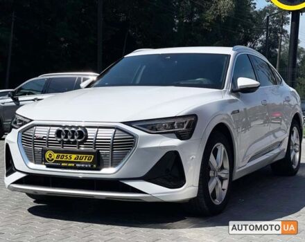 Белый Ауди E-Tron, объемом двигателя 71 л и пробегом 30 тыс. км за 46800 $, фото 2 на Automoto.ua