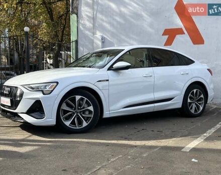 Белый Ауди E-Tron, объемом двигателя 0 л и пробегом 16 тыс. км за 46990 $, фото 8 на Automoto.ua