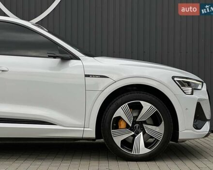 Белый Ауди E-Tron, объемом двигателя 0 л и пробегом 100 тыс. км за 36500 $, фото 10 на Automoto.ua