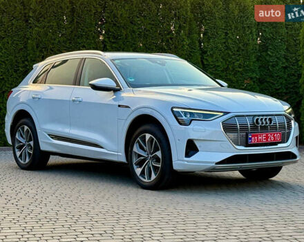 Білий Ауді E-Tron, об'ємом двигуна 0 л та пробігом 198 тис. км за 27400 $, фото 26 на Automoto.ua