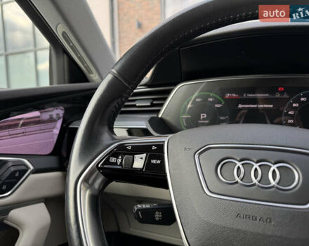 Білий Ауді E-Tron, об'ємом двигуна 0 л та пробігом 98 тис. км за 29700 $, фото 95 на Automoto.ua
