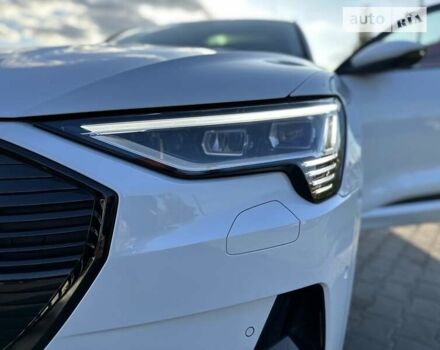 Білий Ауді E-Tron, об'ємом двигуна 0 л та пробігом 32 тис. км за 40555 $, фото 7 на Automoto.ua
